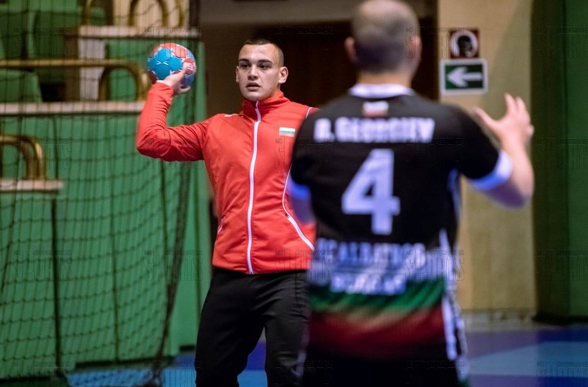  Локомотив (Мездра) - хандбал 